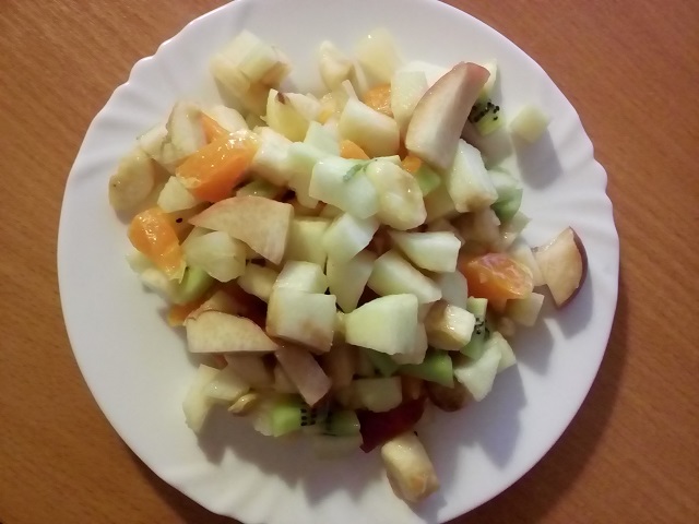 Фруктовый салат (простой)